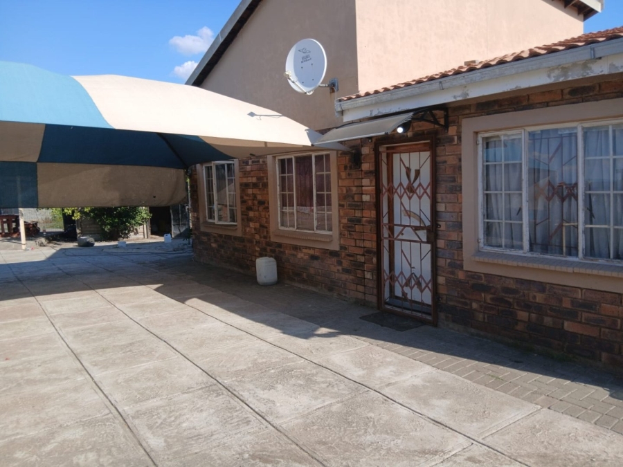 3 Bedroom Property for Sale in Seraleng North West